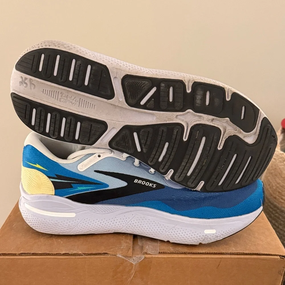 Brooks Ghost Max- Size 12 (Damon Brown Collection) - Picture 5 of 6